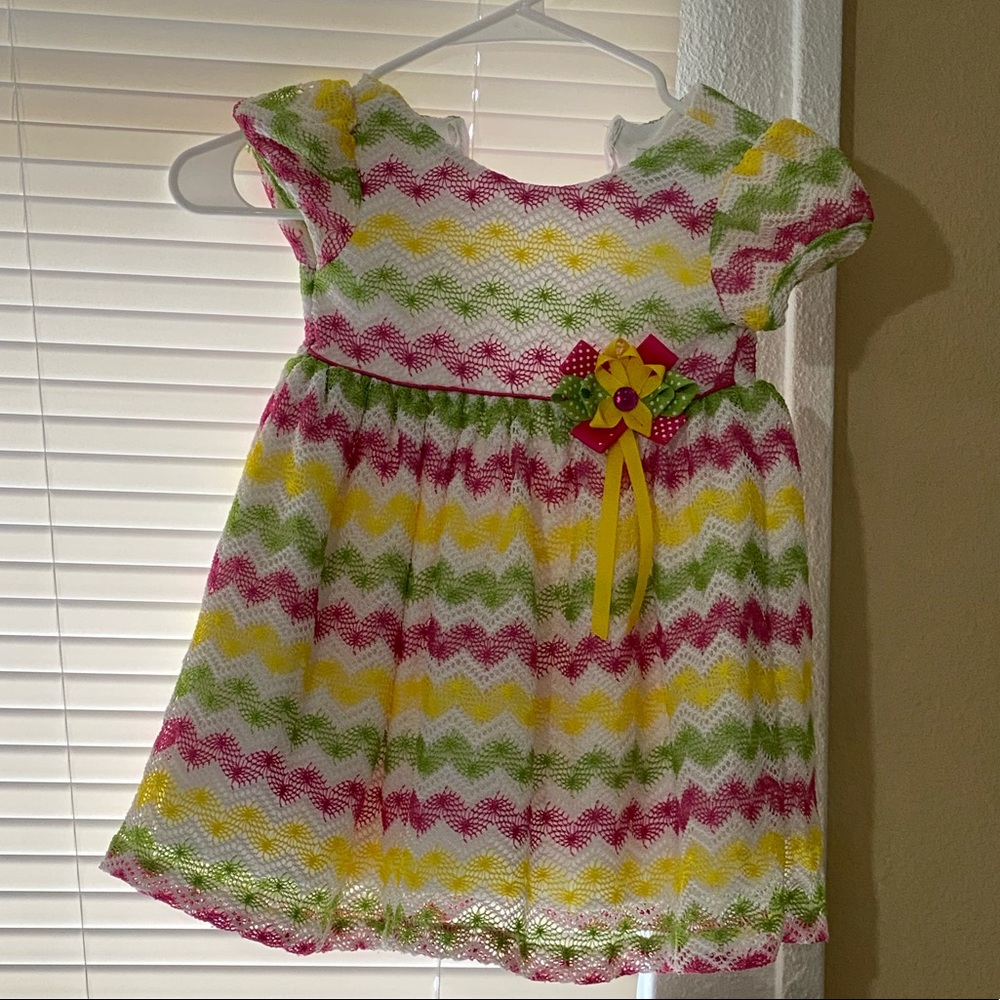 Rare Editions Girls Dress with Multi Colors of Spring and a Front Flower Size 2T